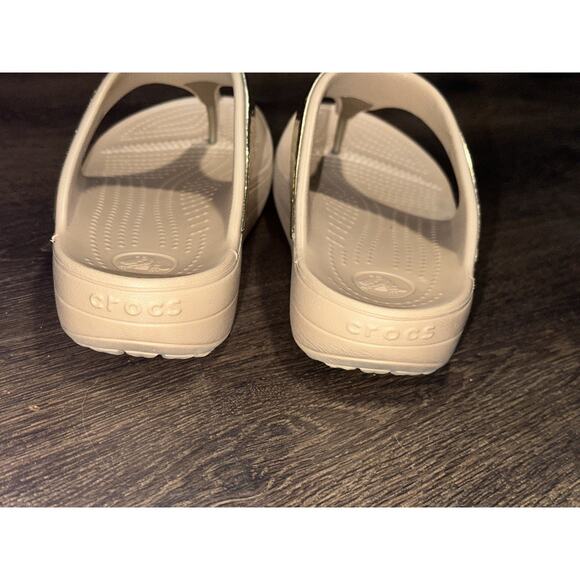 Crocs Sloane Gold Hammered Beige Thong Sandals W8 - Picture 10 of 13
